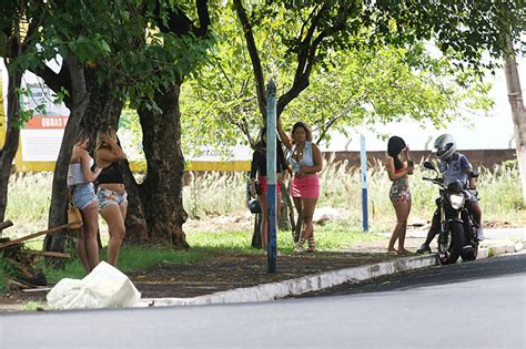 Encontre uma prostituta Ribeirão